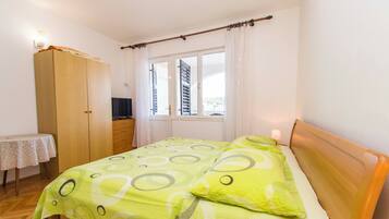 Room (S3) | Free WiFi