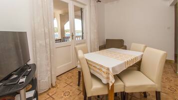 Căn hộ (A7) | Khu ăn uống