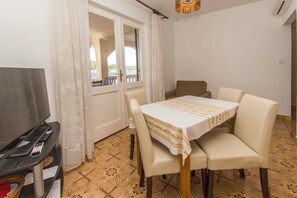 Apartment (A7) | Dining - Apartment and Rooms Ive (Tisno)