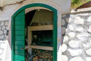 BBQ/picnic Area - Apartment Ivica (Brela)