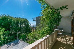Apartment (A2) | Terrace/patio - Apartment Ivica (Brela)