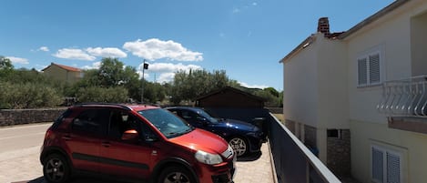 Free self parking