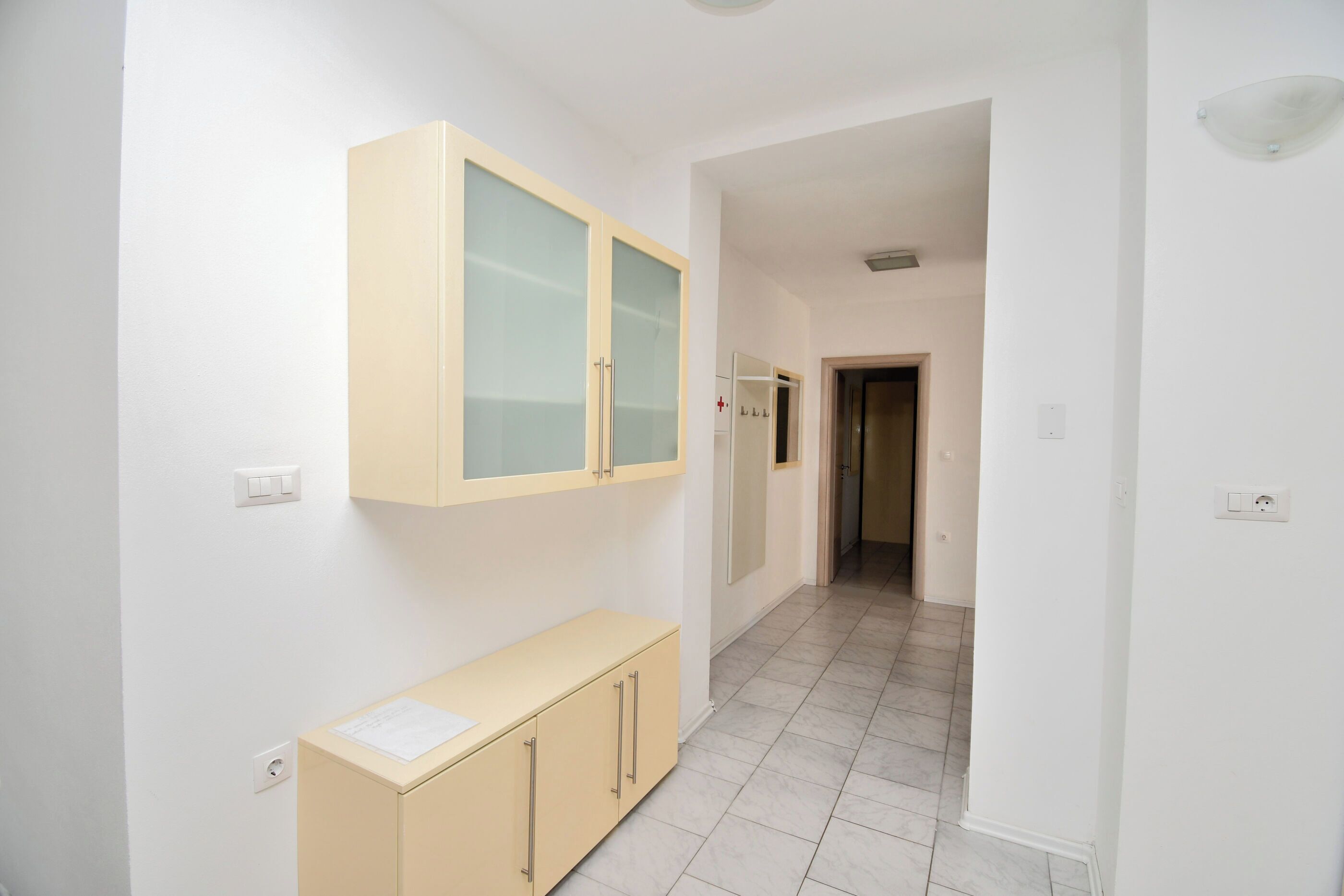 المنشأة من الداخل