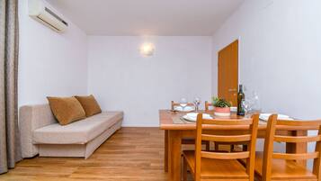 Apartment (A3) | Living room