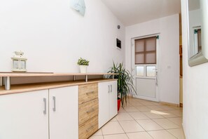 Apartment (A3) | Hallway - Apartments Mirjana (Solta)