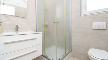 Apartment (A2) | Bathroom | Shower, soap, toilet paper