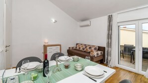 Apartemen (A1) | Ruang keluarga