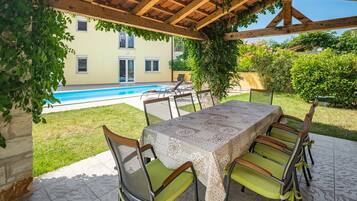 BBQ/picnic area