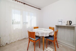 Apartment (A1) | Speisen