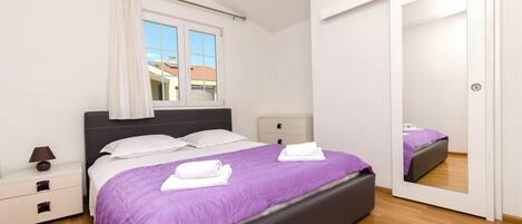 Appartement (A2) | Fer et planche Ă repasser, accĂšs au Wi-Fi (inclus)