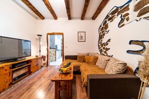 House | Living room | Netflix - House Garden House (Rab)