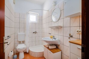 Apartment (A1) | Bathroom | Shower