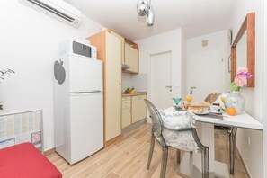 Apartment (A1) | Living room - Apartment Marie (Makarska)