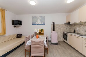 Private kitchen - Apartment Kipson (Nin)