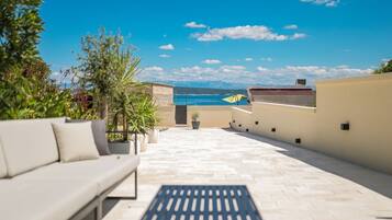 Căn hộ (A1) | Hiên