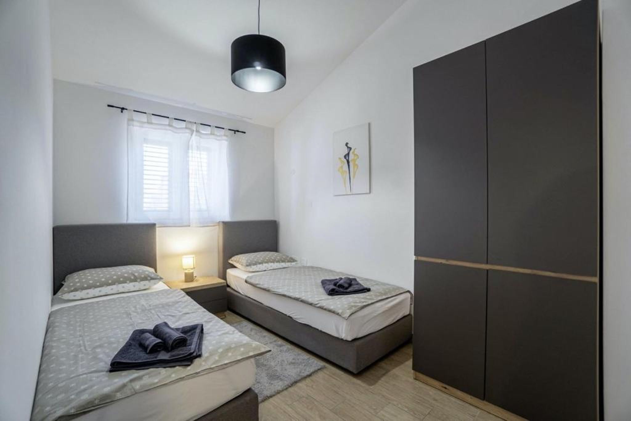 House | Iron/ironing board, free WiFi