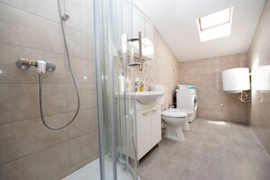 Bathroom - Apartments Family Spacious (Split)