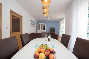 Apartment (A1) | Dining - Apartments Family Spacious (Split)