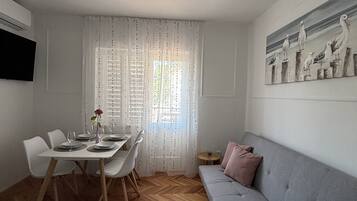 Apartment (A1) | Speisen