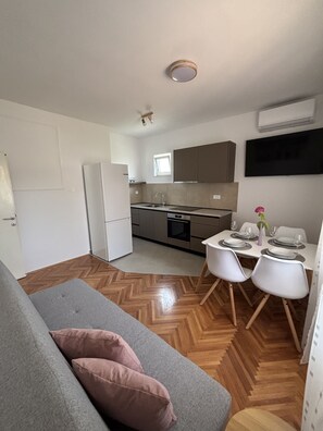 Apartment (A1) | Living room | Smart TV, streaming services - Apartment Mihaela 2 (Rab)