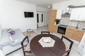 Apartment (A1) | Private kitchen - Apartment Sun City (Split)