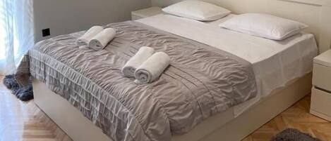 Leilighet (A1) | Safe på rommet, strykejern/-brett og wi-fi (inkludert)