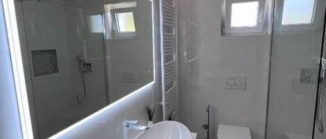 Apartment (A1) | Bathroom | Shower