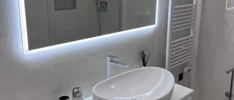 Apartment (A1) | Bathroom