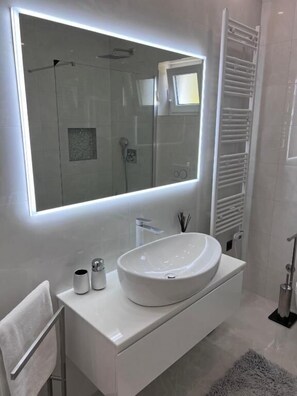 Apartamento (A1) | Banheiro | Chuveiro 
