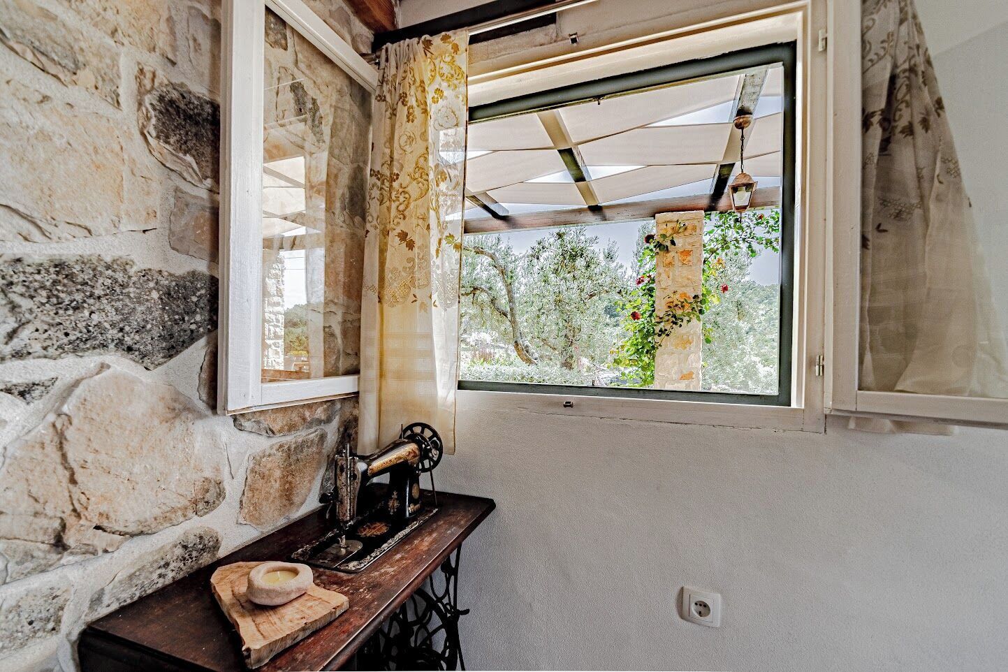 المنشأة من الداخل