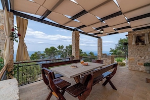 House | Outdoor dining - House Komadic Raja (Blato)