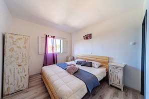 House - House Komadic Raja (Blato)