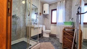 Apartment (A2) | Badezimmer