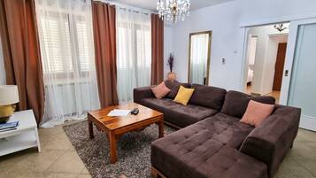 Apartment (A1) | Living area | DVD player, streaming services