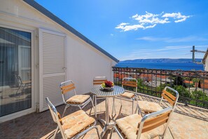 Apartment (A1) | Balkon