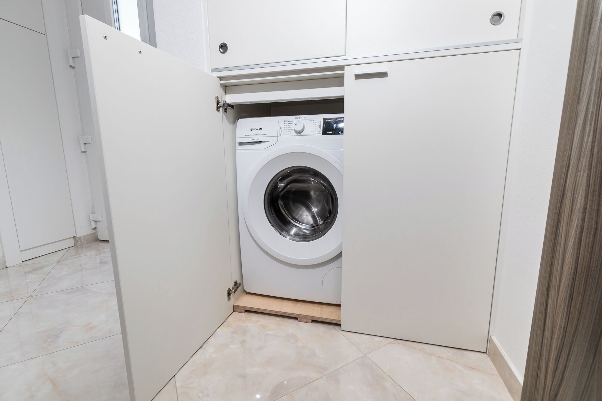 Apartment (A1) | Badezimmer | Dusche, Handtücher, Seife, Toilettenpapier