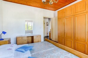 Apartment (A1) | Iron/ironing board, free WiFi - Apartments Katin Kutak (Sibenik)
