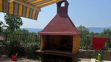 Área de parrillas y picnic