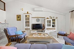 Apartment (A1) | Living room - Apartment Radosevic (Medulin)
