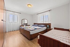 Appartement (A1) | Fer et planche à repasser, accès au Wi-Fi (inclus)