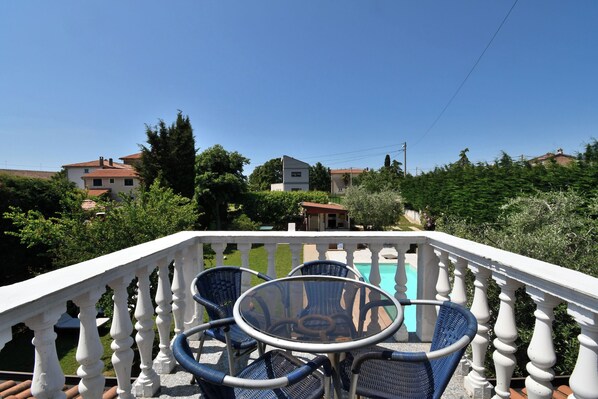 House | Pool | Outdoor pool - House Haus Petar (Kastelir-Labinci)