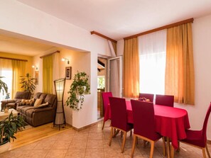House | Dining - House Haus Petar (Kastelir-Labinci)