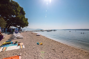 Beach - Apartments Tomo - Near Airport (Kastela)