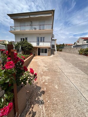Building design - Apartments Raste (Tisno)
