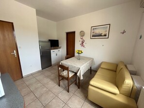 Apartment (A1) | Living area - Apartments Raste (Tisno)