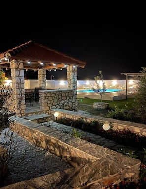 Courtyard - House Villa Zvonko Near NP Krka (Drnis)