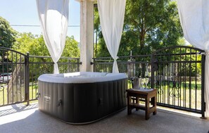 House | Terrace/patio