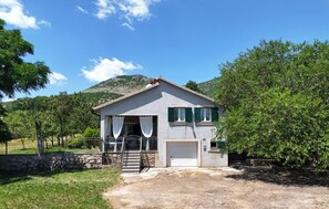 Kiến trúc tòa nhà