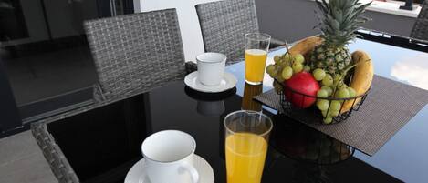 Apartment (A1) | Balkon