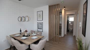 Huoneisto (A1) | Ruokailu